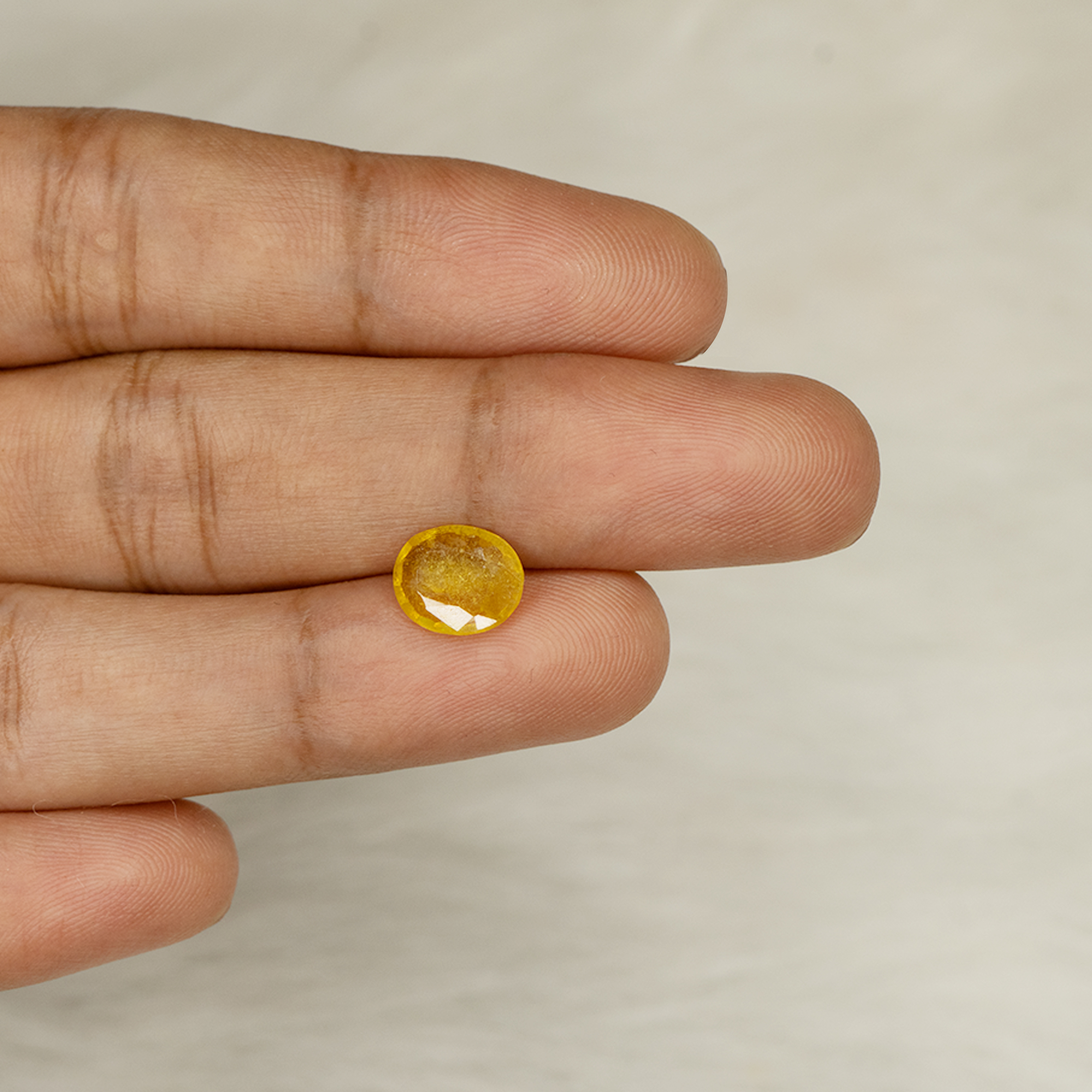 Yellow Sapphire · Oval thumbnail